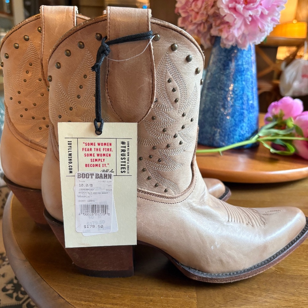 Miranda Lambert Boots: New